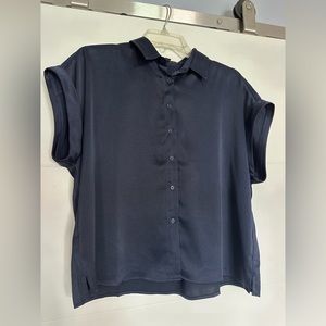 Banana republic navy blue button up blouse Small